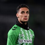 Manchester United bloquea la salida de Antony al Betis